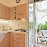1 Bedroom Stunning Apartment In Nervi Appartamento